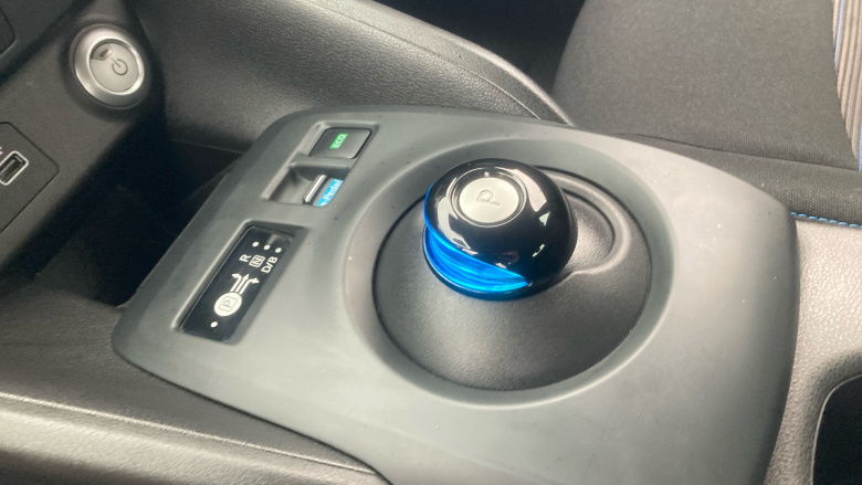 Nissan LEAF 110kW Acenta 39kWh 5dr Auto Electric Hatchback